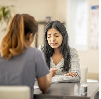 girl and lcsw meeting